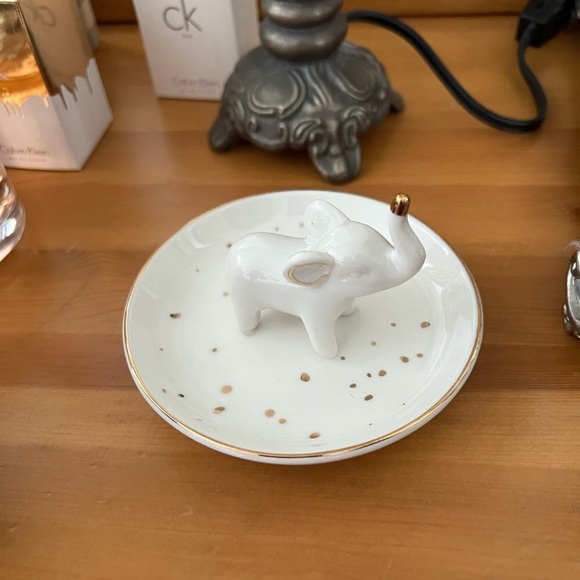 Ring Holder / Jewelry Dish - Picture 1 of 2